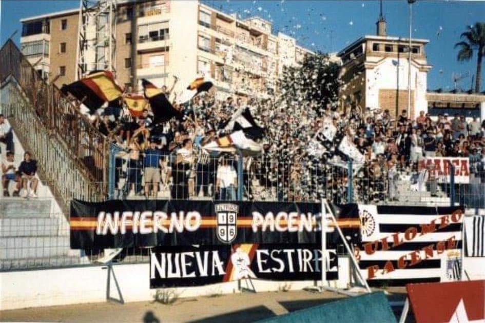 Infierno Pacense in the stands